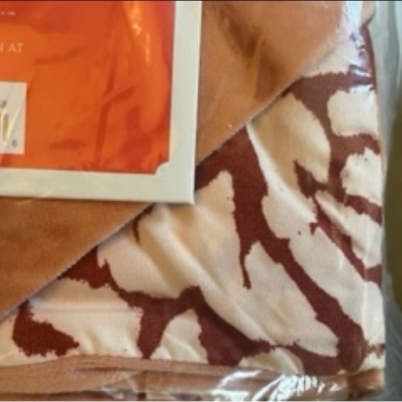 Opalhouse Reversible Velvet Duvet Cover Set​ - Picture 10 of 12